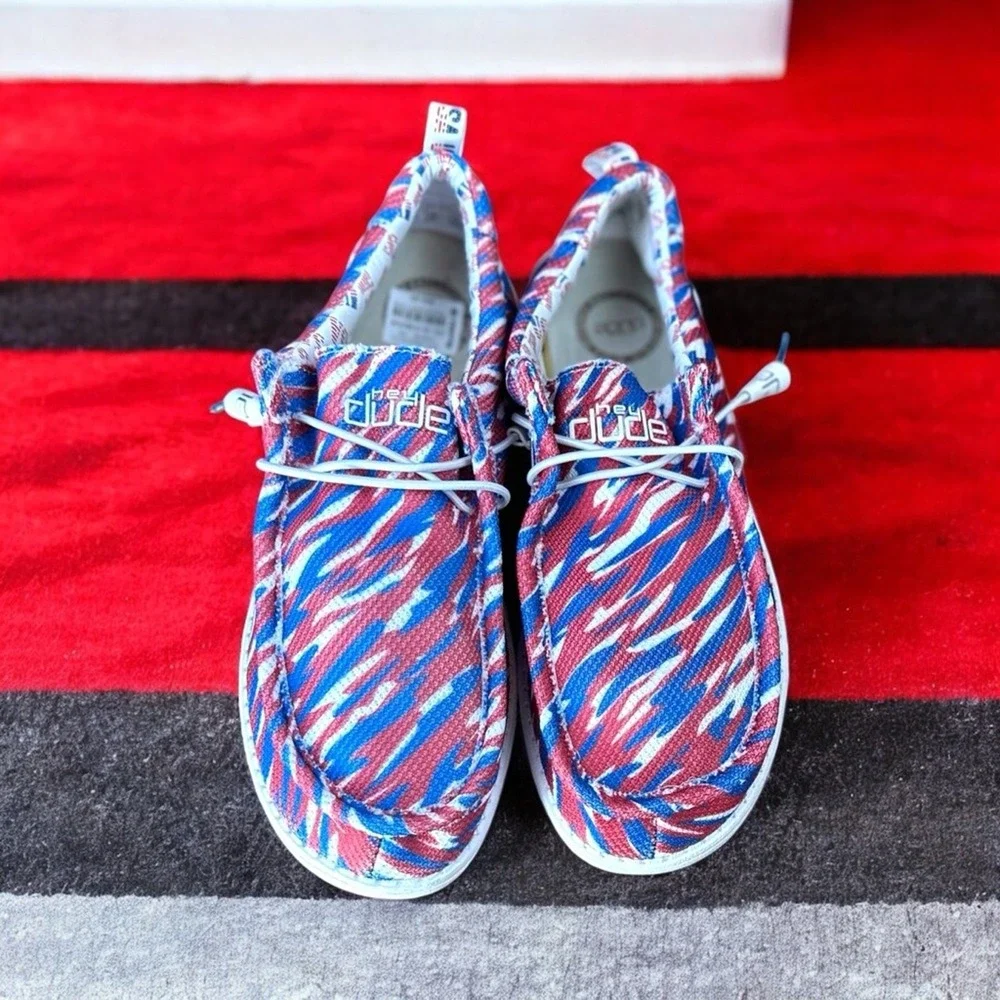 Hey Dude Wally Loafers Size 10 Red White Blue NWT Americana Print Shoes